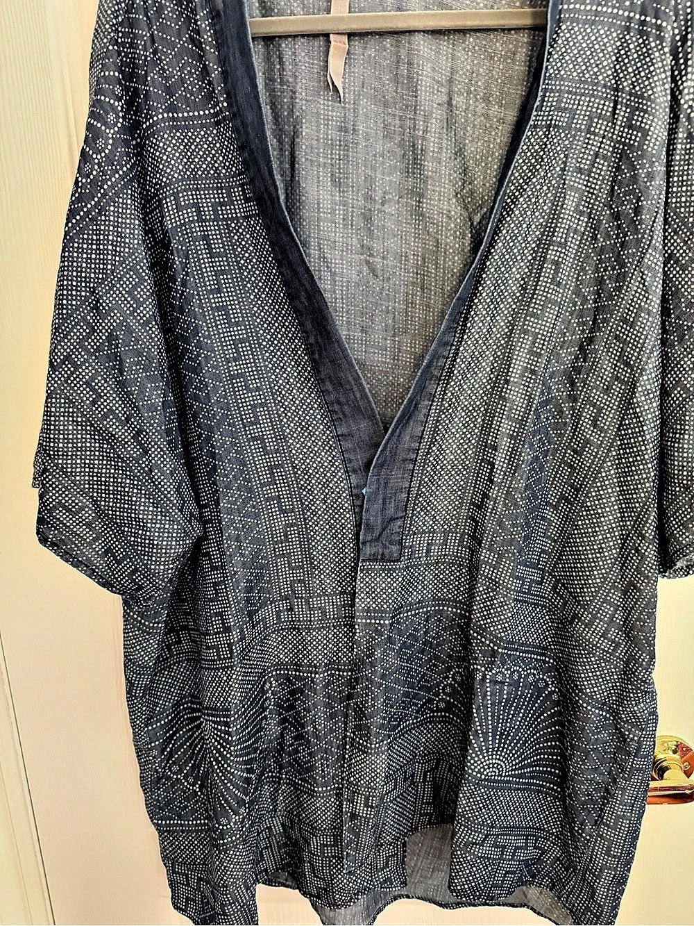 Men's Geometric Pattern Shirt in Black & White
